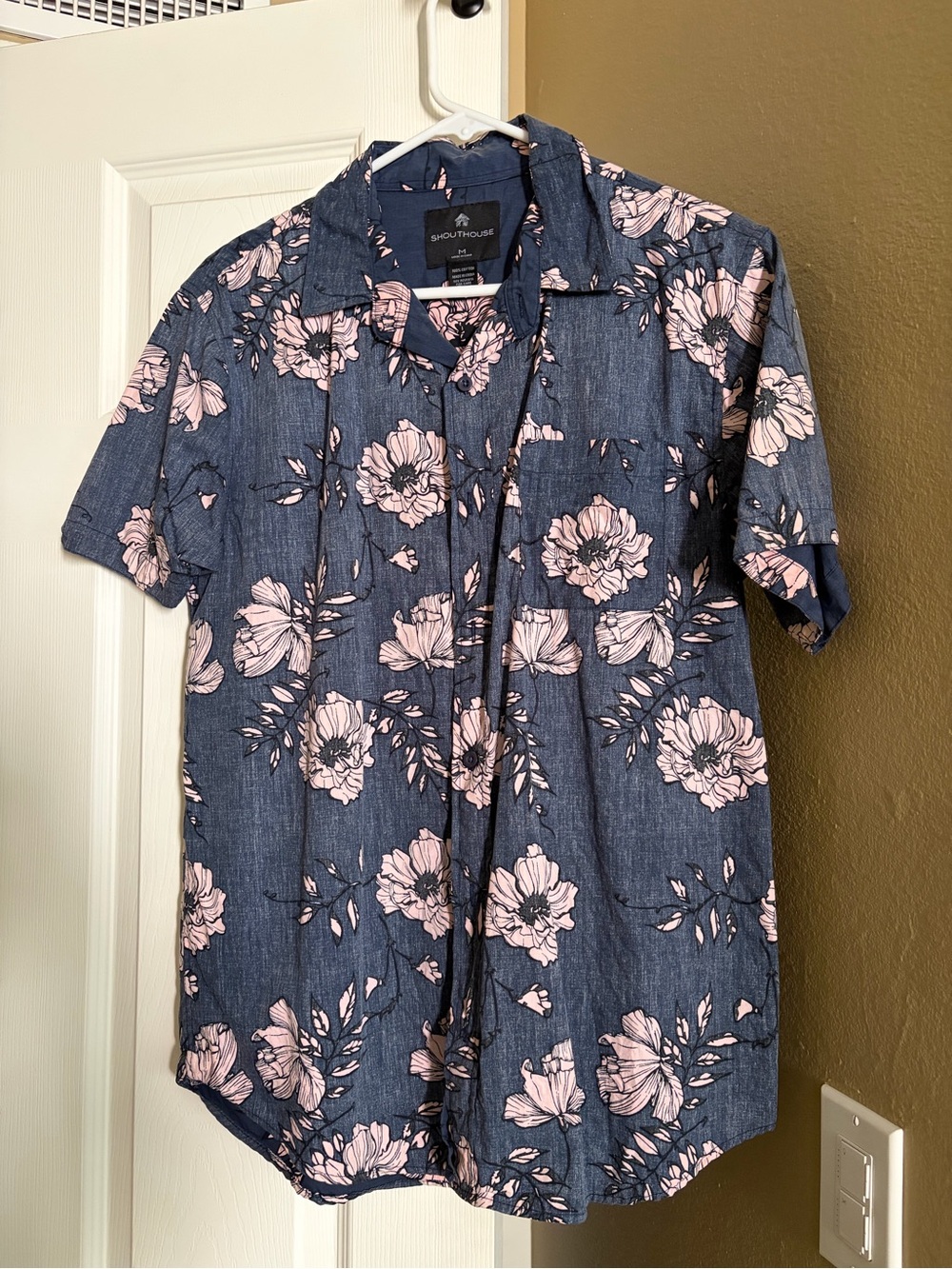 Spouthouse Men's Navy Floral Short-Sleeve Button-Down Shirt - Pink Flowers